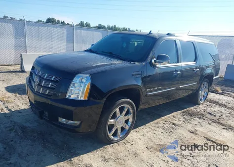 2013 Cadillac Escalade Esv Premium z USA, uszkodzony, nr VIN 1GYS4JEF1DR152882
